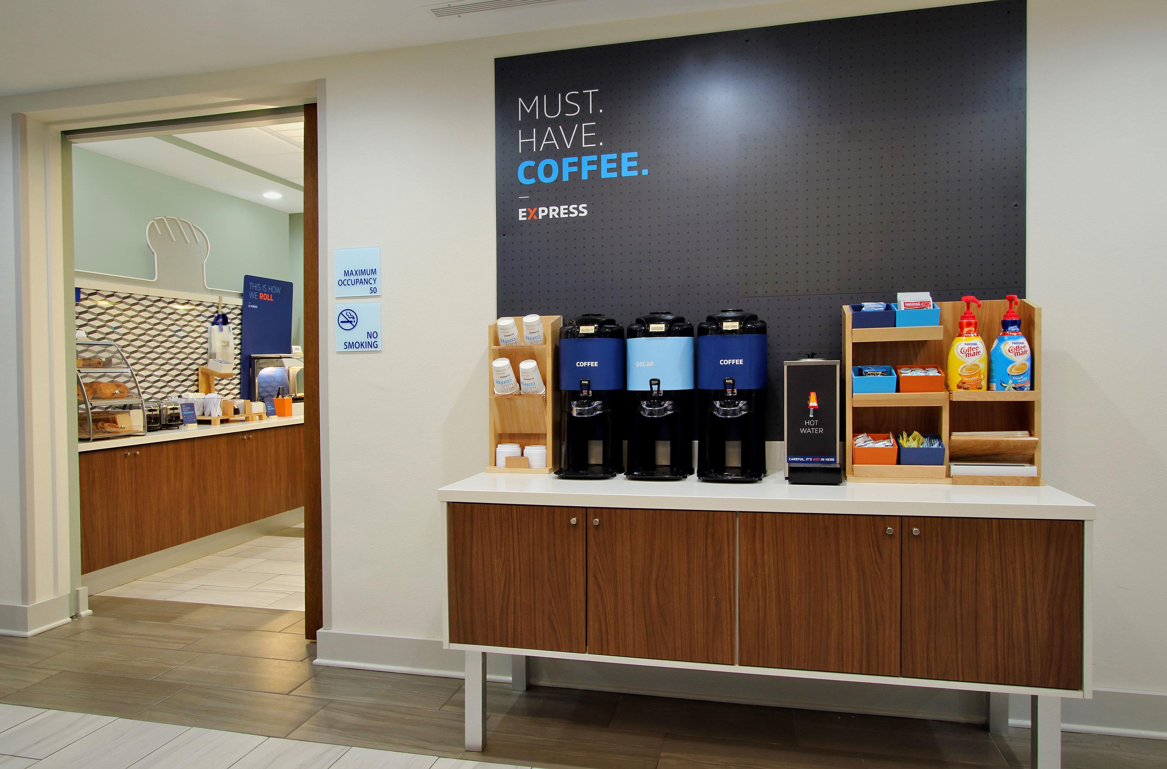 Holiday Inn Express Kamloops By Ihg Экстерьер фото
