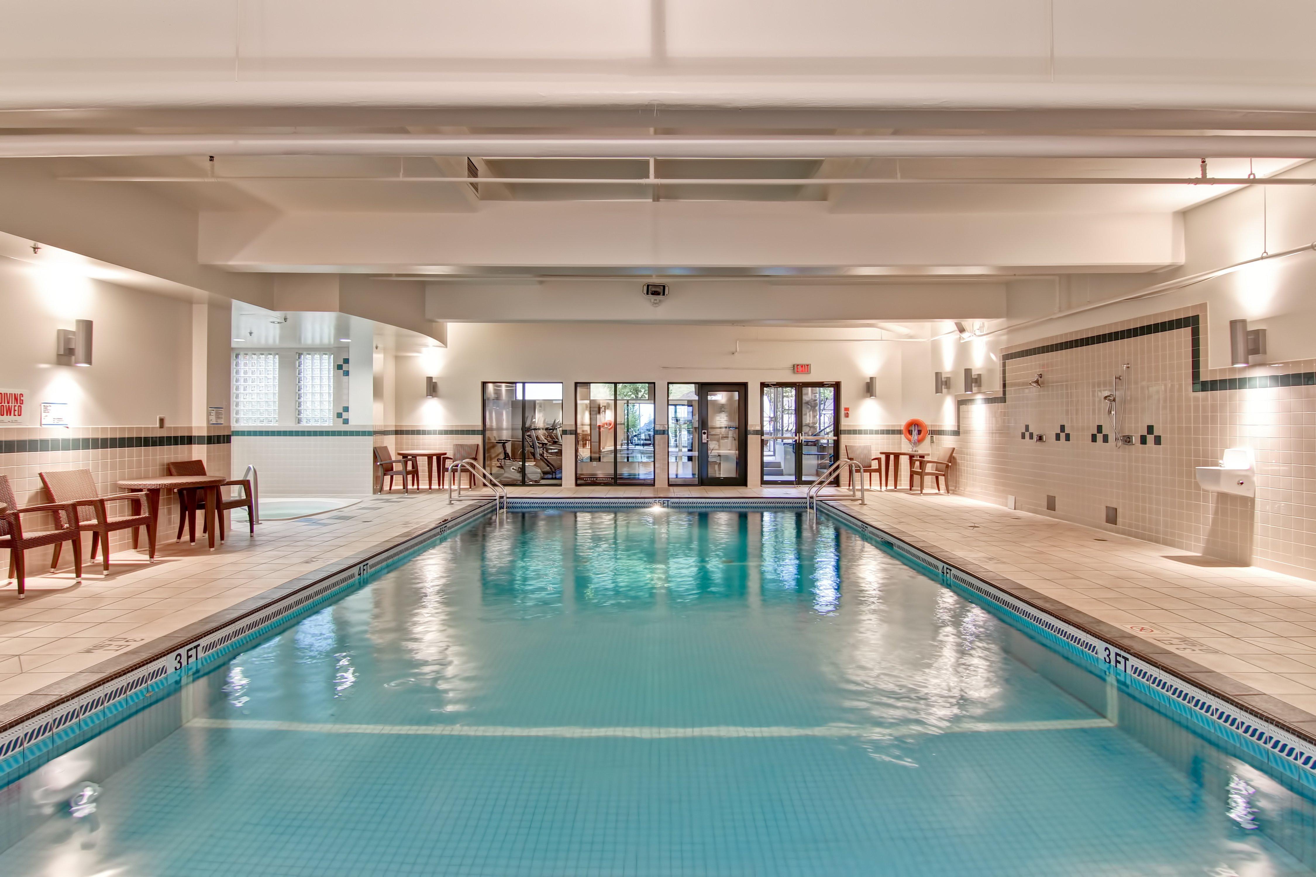 Holiday Inn Express Kamloops By Ihg Экстерьер фото