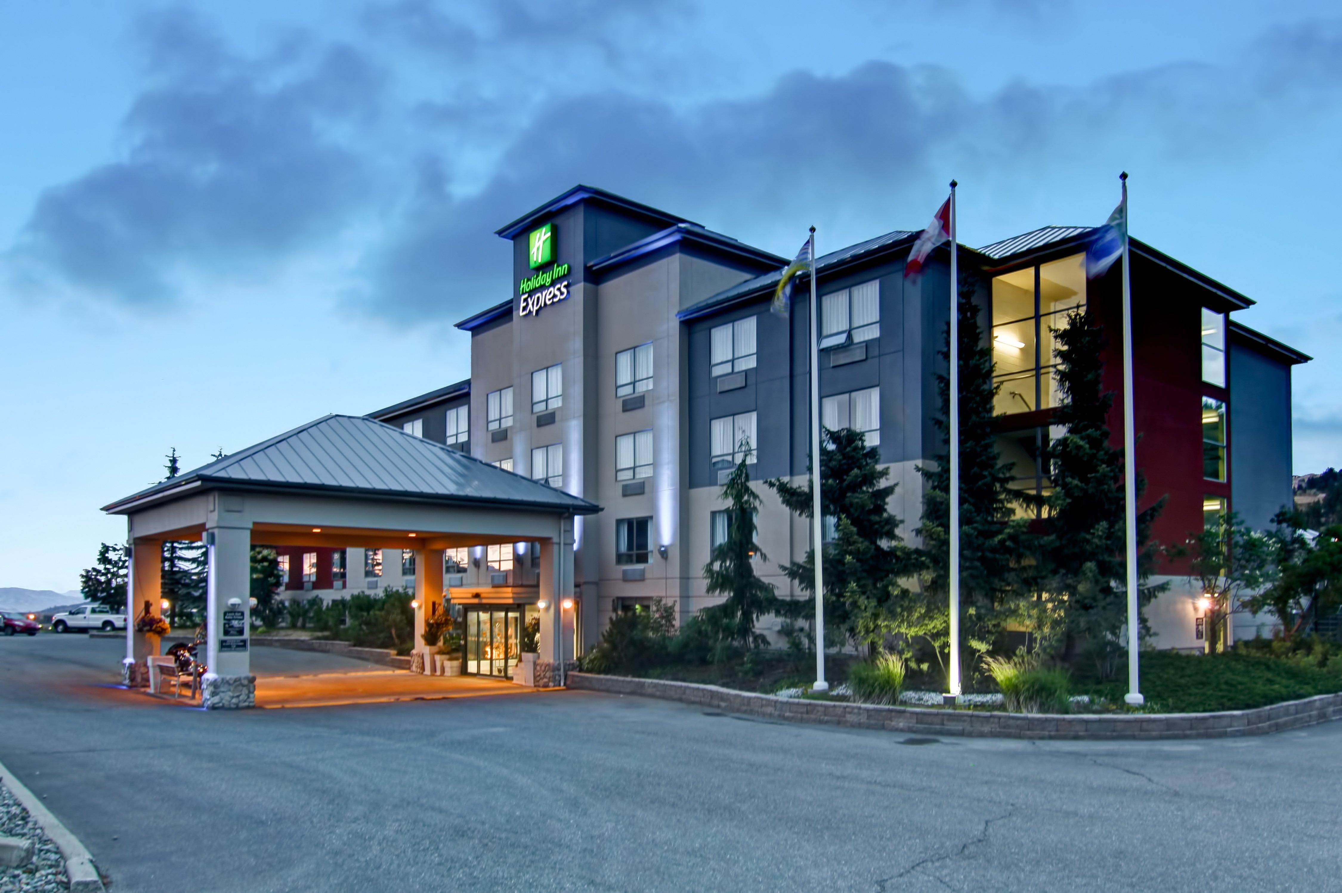 Holiday Inn Express Kamloops By Ihg Экстерьер фото