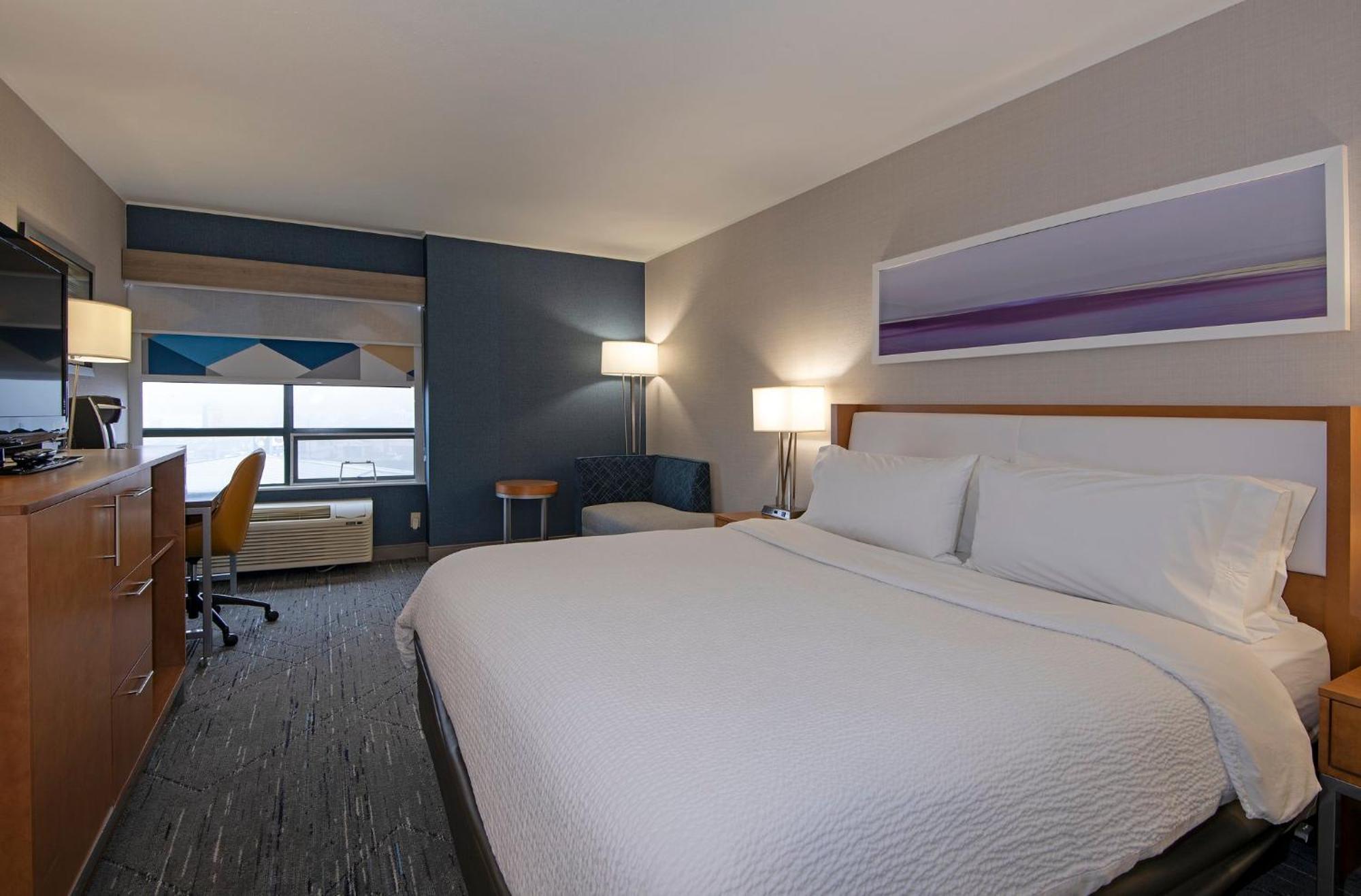 Holiday Inn Express Kamloops By Ihg Экстерьер фото