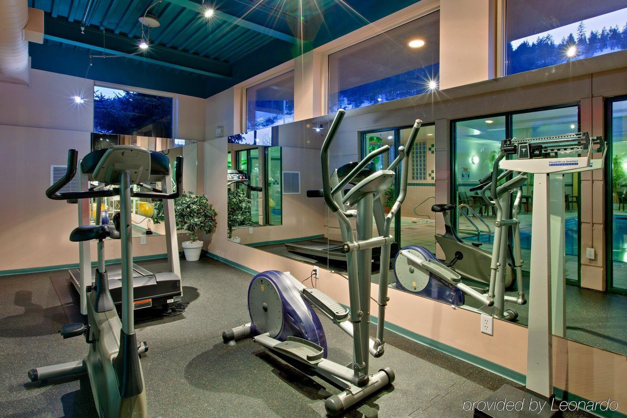 Holiday Inn Express Kamloops By Ihg Экстерьер фото